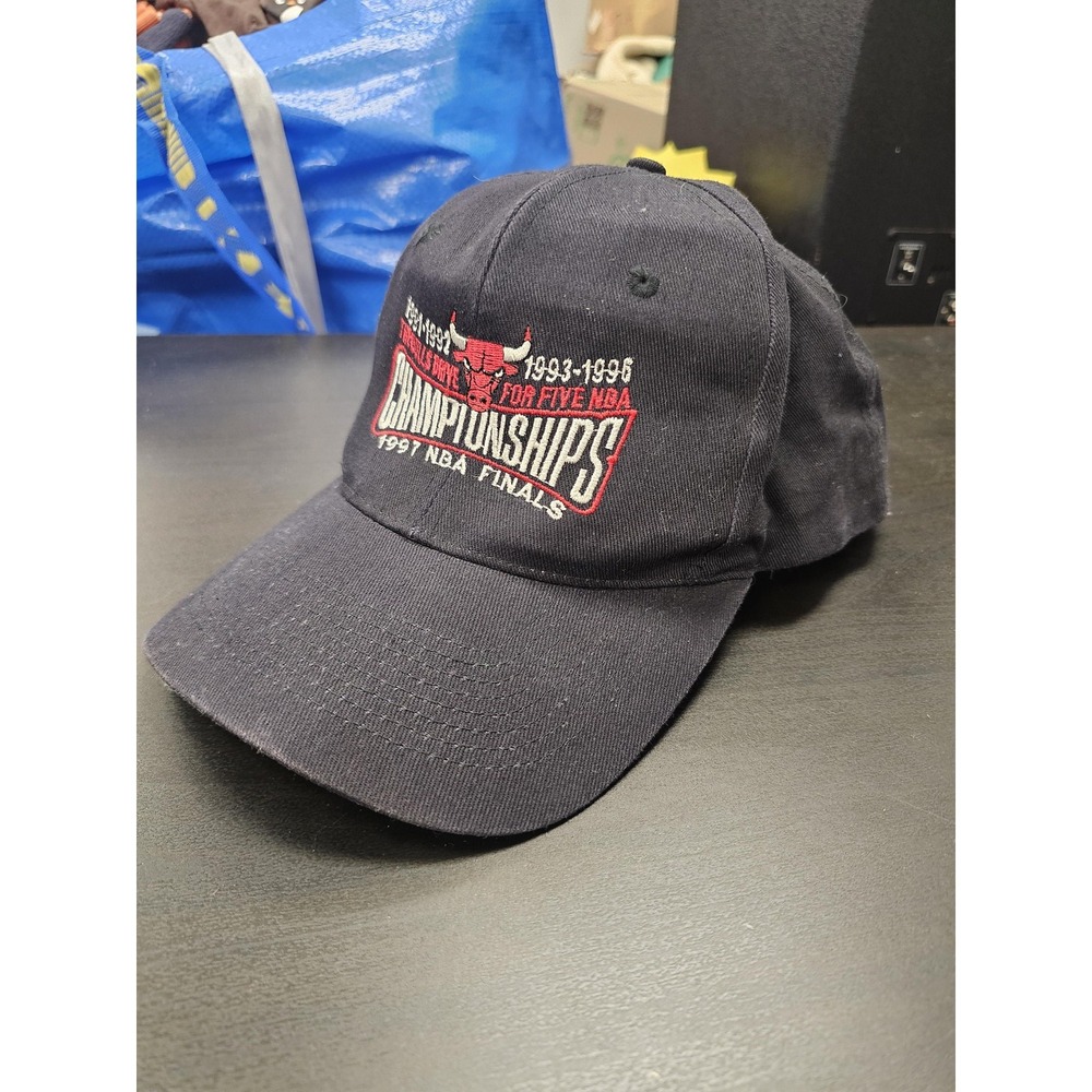 Vintage Chicago Bulls Hat Cap Snap Back Mens One Size NBA Basketball 1997 Finals